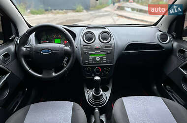Хэтчбек Ford Fiesta 2008 в 