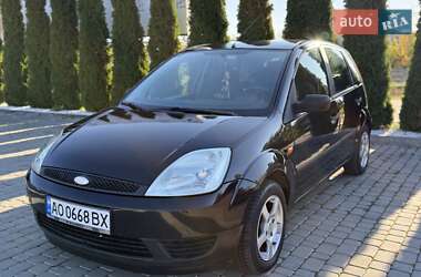 Хэтчбек Ford Fiesta 2002 в  фото 4 Хэтчбек Ford Fiesta 2002 в