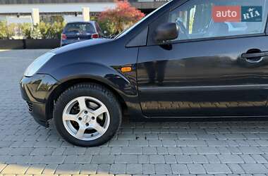 Хэтчбек Ford Fiesta 2002 в  фото 9 Хэтчбек Ford Fiesta 2002 в