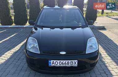 Хэтчбек Ford Fiesta 2002 в  фото 7 Хэтчбек Ford Fiesta 2002 в
