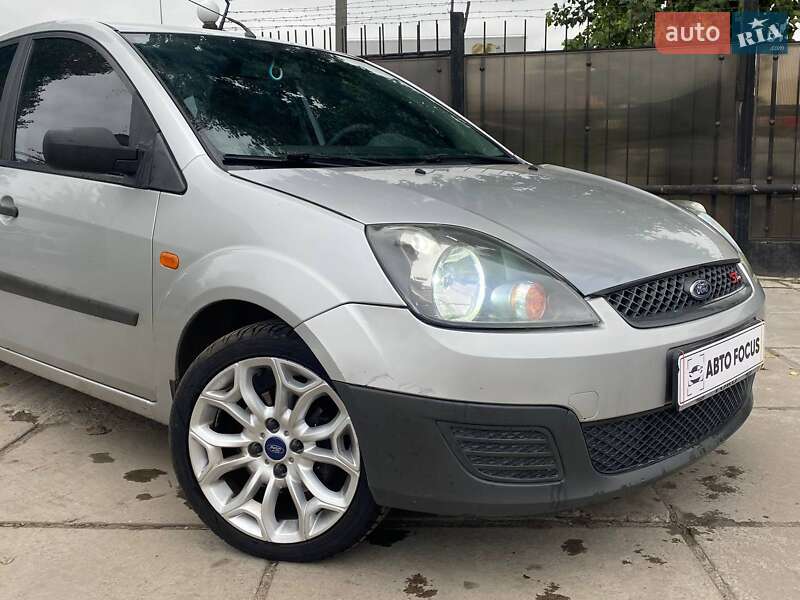 Хетчбек Ford Fiesta 2006 в Києві фото 4 Хетчбек Ford Fiesta 2006 в Києві