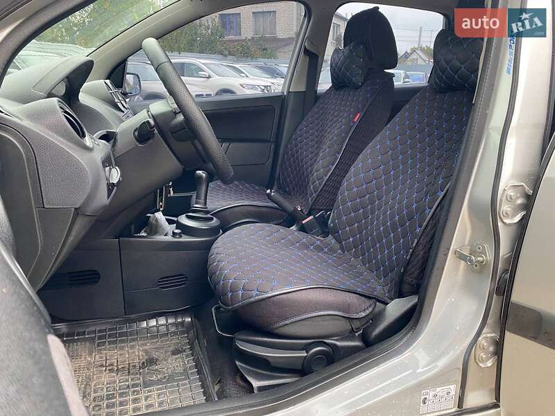 Хетчбек Ford Fiesta 2006 в Києві фото 9 Хетчбек Ford Fiesta 2006 в Києві