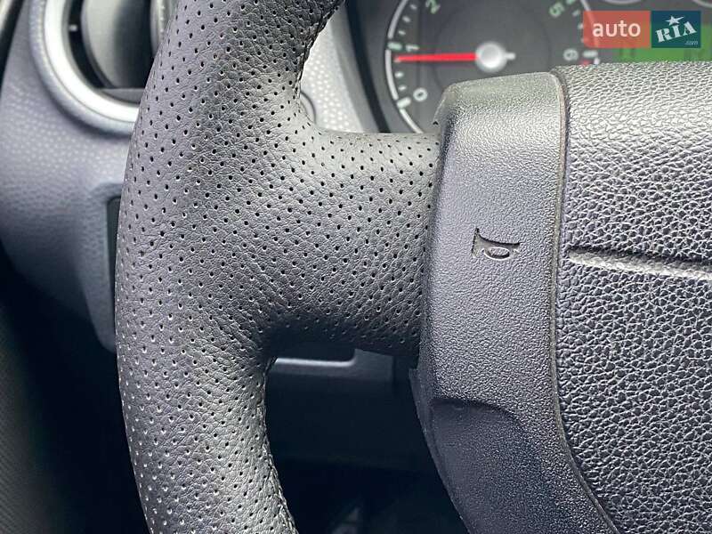 Хетчбек Ford Fiesta 2006 в Києві фото 21 Хетчбек Ford Fiesta 2006 в Києві