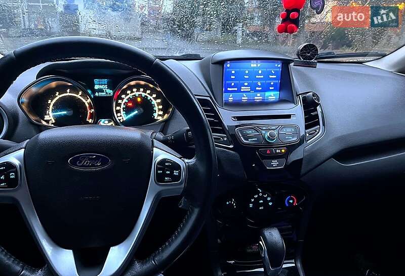 Хетчбек Ford Fiesta 2013 в Івано-Франківську фото 7 Хетчбек Ford Fiesta 2013 в Івано-Франківську