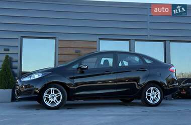 Хэтчбек Ford Fiesta 2018 в 