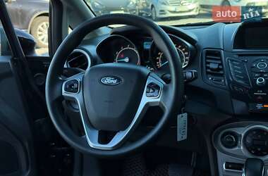 Хэтчбек Ford Fiesta 2018 в 