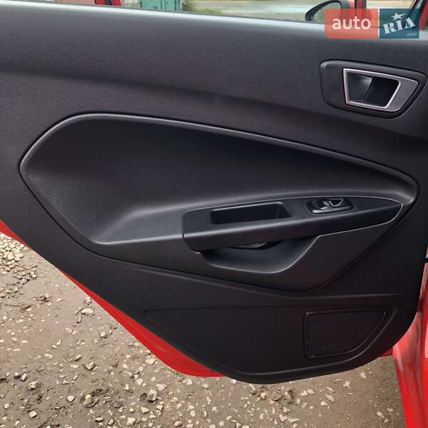 Хетчбек Ford Fiesta 2017 в Житомирі