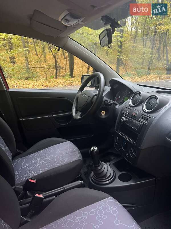 Хетчбек Ford Fiesta 2007 в Києві фото 8 Хетчбек Ford Fiesta 2007 в Києві