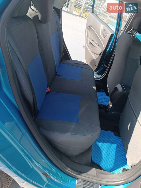 Хэтчбек Ford Fiesta 2016 в Львове фото 5 Хэтчбек Ford Fiesta 2016 в Львове