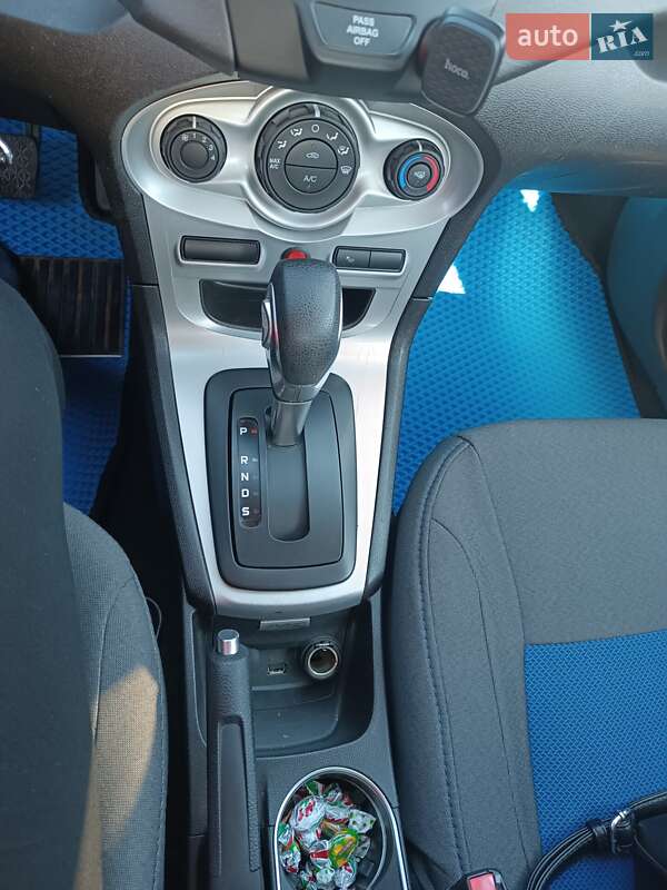 Хэтчбек Ford Fiesta 2016 в Львове фото 19 Хэтчбек Ford Fiesta 2016 в Львове