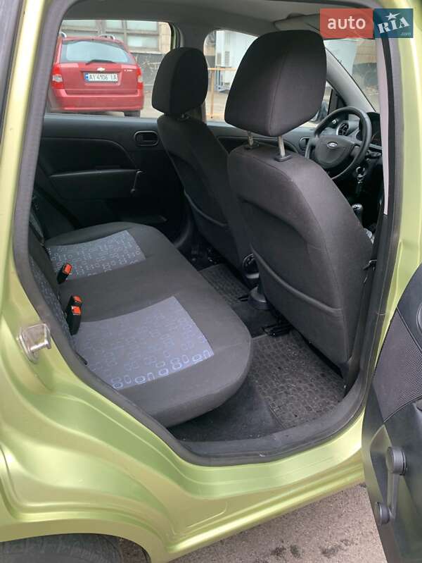 Хетчбек Ford Fiesta 2005 в Києві