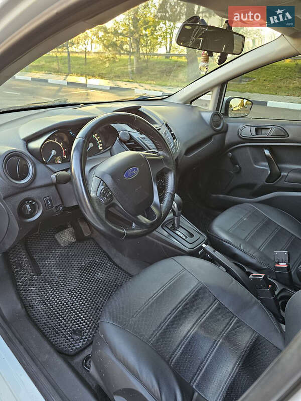 Седан Ford Fiesta 2016 в Миколаєві