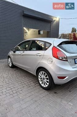 Хетчбек Ford Fiesta 2013 в  фото 14 Хетчбек Ford Fiesta 2013 в