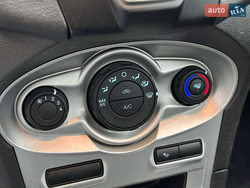 Седан Ford Fiesta 2018 в Киеве фото 20 Седан Ford Fiesta 2018 в Киеве