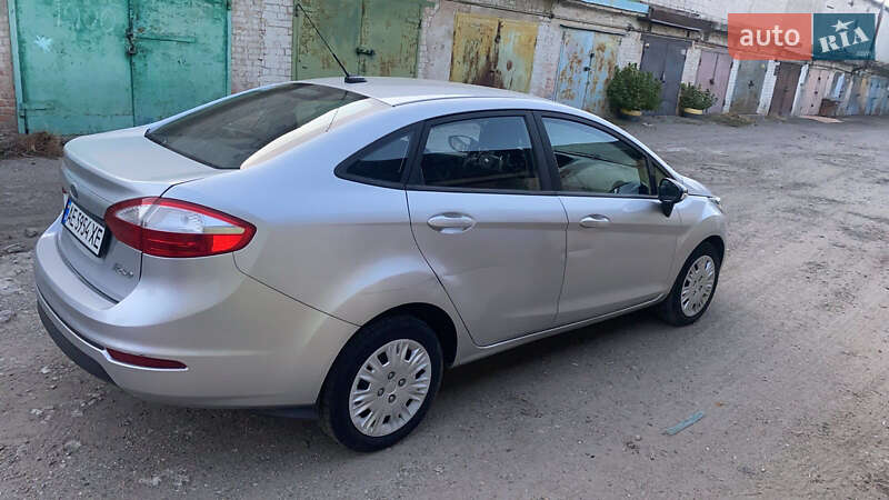 Седан Ford Fiesta 2016 в Дніпрі фото 10 Седан Ford Fiesta 2016 в Дніпрі