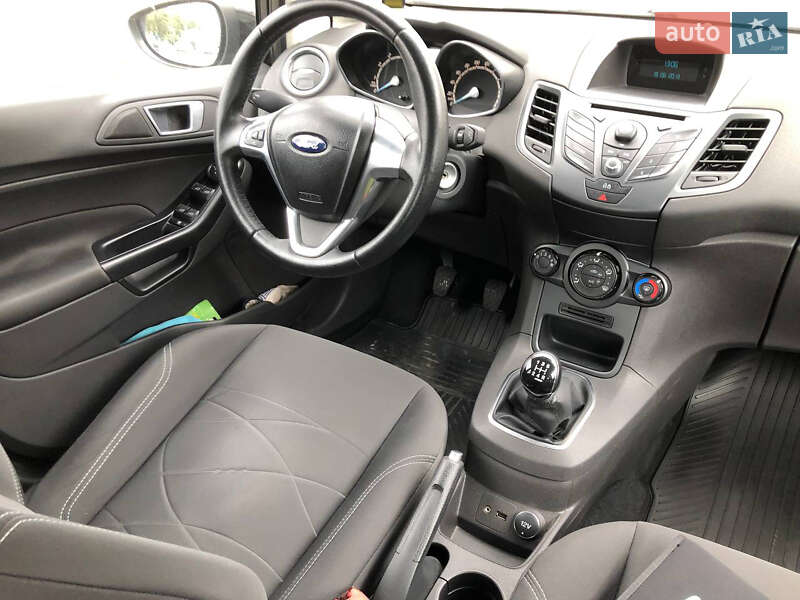 Хетчбек Ford Fiesta 2013 в Києві фото 3 Хетчбек Ford Fiesta 2013 в Києві