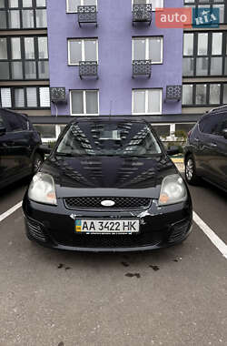 Хетчбек Ford Fiesta 2007 в  фото 2 Хетчбек Ford Fiesta 2007 в