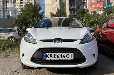 Хетчбек Ford Fiesta 2011 в  фото 11 Хетчбек Ford Fiesta 2011 в