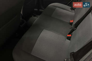 Хетчбек Ford Fiesta 2011 в  фото 23 Хетчбек Ford Fiesta 2011 в