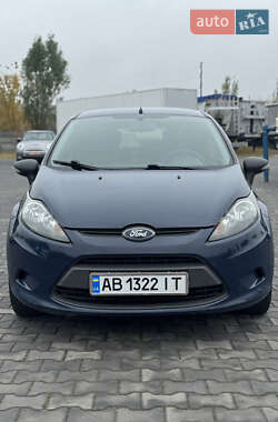 Хэтчбек Ford Fiesta 2012 в 