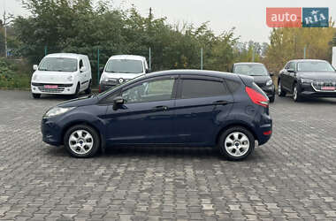 Хэтчбек Ford Fiesta 2012 в 