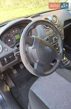 Хетчбек Ford Fiesta 2007 в  фото 9 Хетчбек Ford Fiesta 2007 в