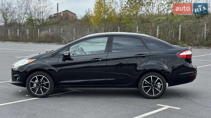 Седан Ford Fiesta 2016 в Виннице
