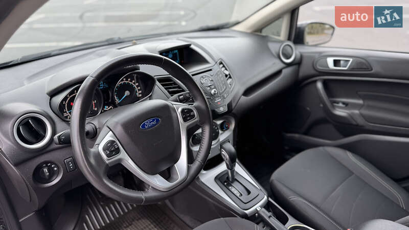 Седан Ford Fiesta 2016 в Виннице