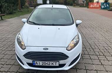 Седан Ford Fiesta 2014 в  фото 4 Седан Ford Fiesta 2014 в