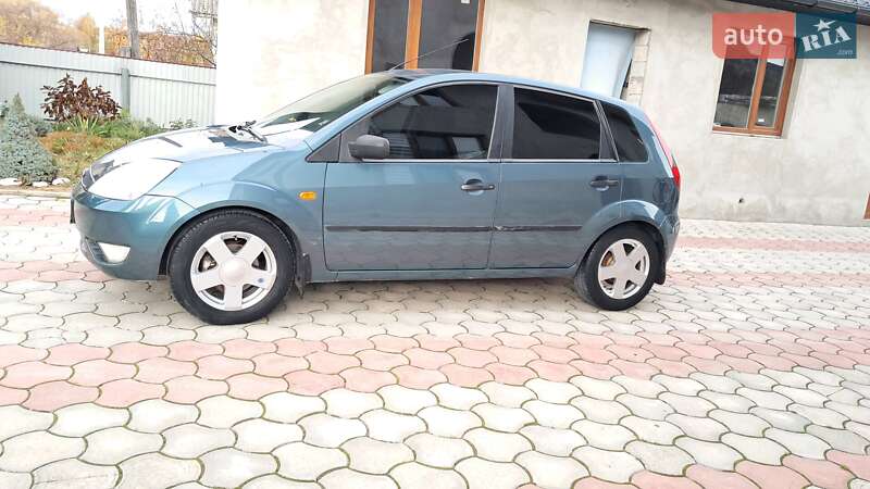Хетчбек Ford Fiesta 2002 в Надвірній фото 11 Хетчбек Ford Fiesta 2002 в Надвірній