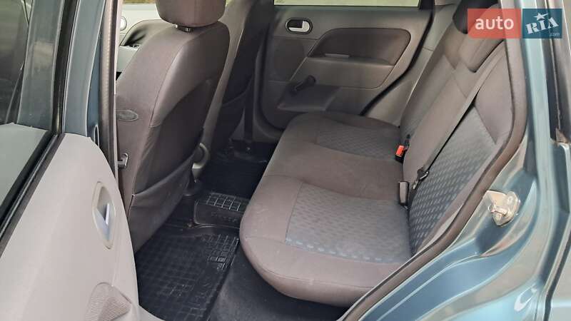 Хетчбек Ford Fiesta 2002 в Надвірній фото 23 Хетчбек Ford Fiesta 2002 в Надвірній