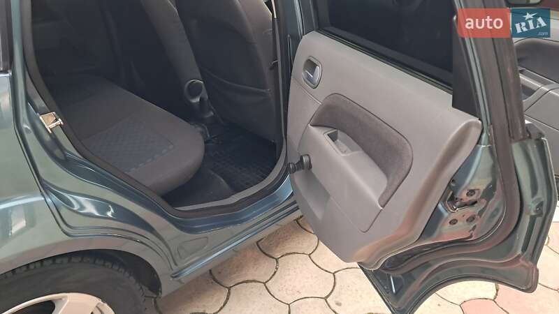 Хетчбек Ford Fiesta 2002 в Надвірній фото 20 Хетчбек Ford Fiesta 2002 в Надвірній