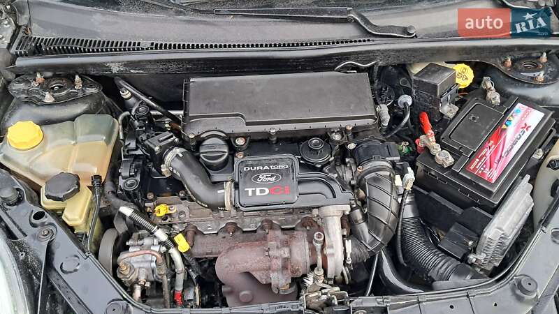 Хетчбек Ford Fiesta 2002 в Надвірній фото 31 Хетчбек Ford Fiesta 2002 в Надвірній