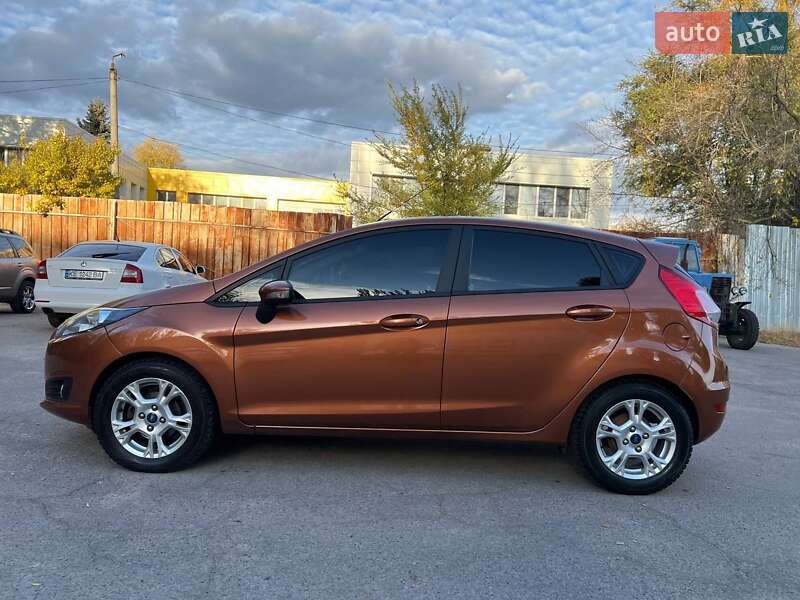Хетчбек Ford Fiesta 2015 в Дніпрі фото 10 Хетчбек Ford Fiesta 2015 в Дніпрі