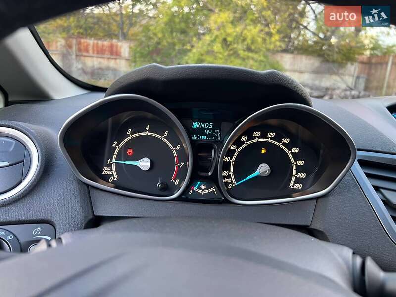 Хетчбек Ford Fiesta 2015 в Дніпрі фото 30 Хетчбек Ford Fiesta 2015 в Дніпрі