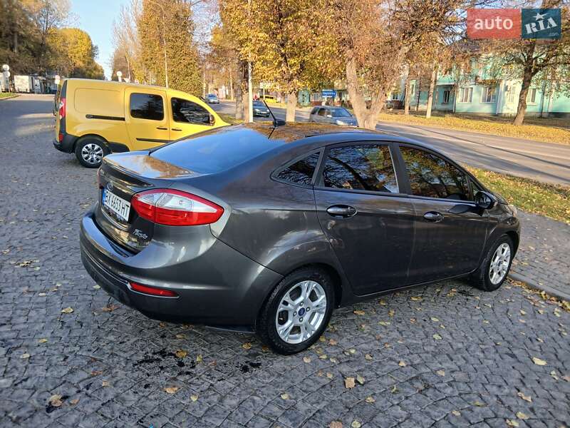 Седан Ford Fiesta 2014 в Хмельницькому