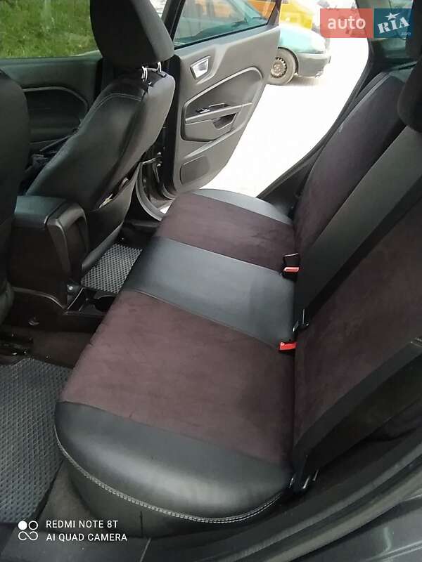 Седан Ford Fiesta 2014 в Хмельницькому