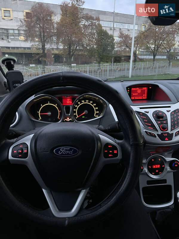 Хетчбек Ford Fiesta 2009 в Києві фото 3 Хетчбек Ford Fiesta 2009 в Києві