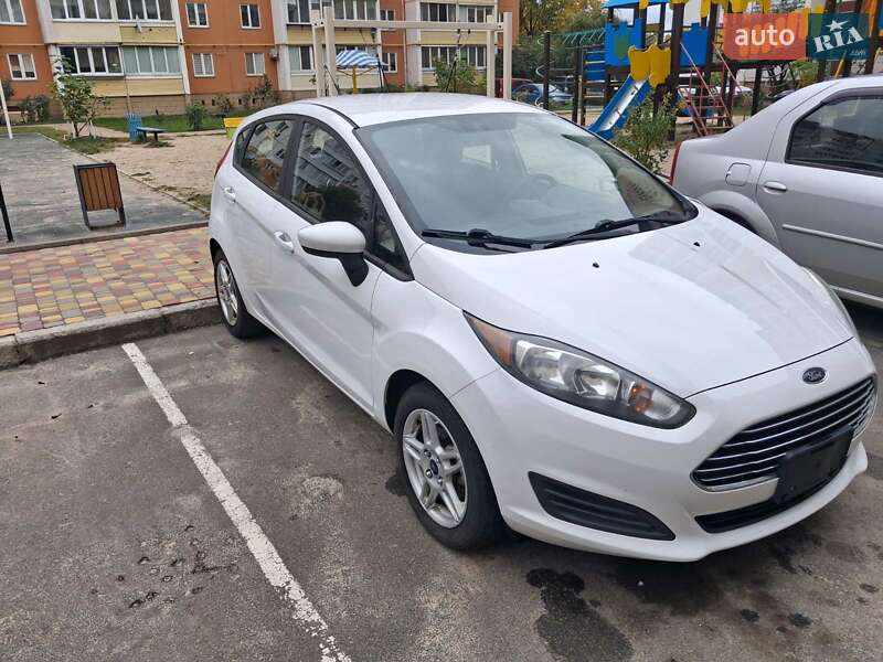 Хэтчбек Ford Fiesta 2018 в Вишневом фото 5 Хэтчбек Ford Fiesta 2018 в Вишневом