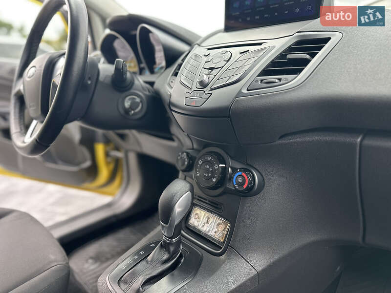 Хетчбек Ford Fiesta 2015 в Вінниці фото 52 Хетчбек Ford Fiesta 2015 в Вінниці