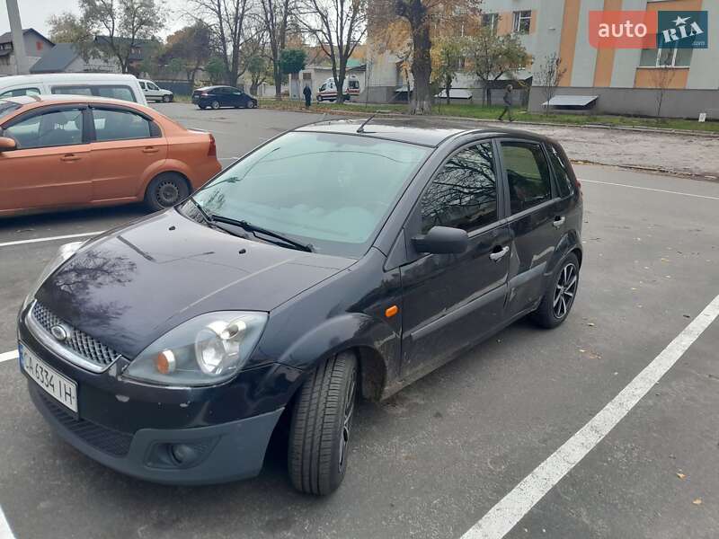 Хетчбек Ford Fiesta 2008 в Черкасах