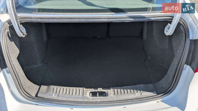 Седан Ford Fiesta 2015 в Києві фото 13 Седан Ford Fiesta 2015 в Києві