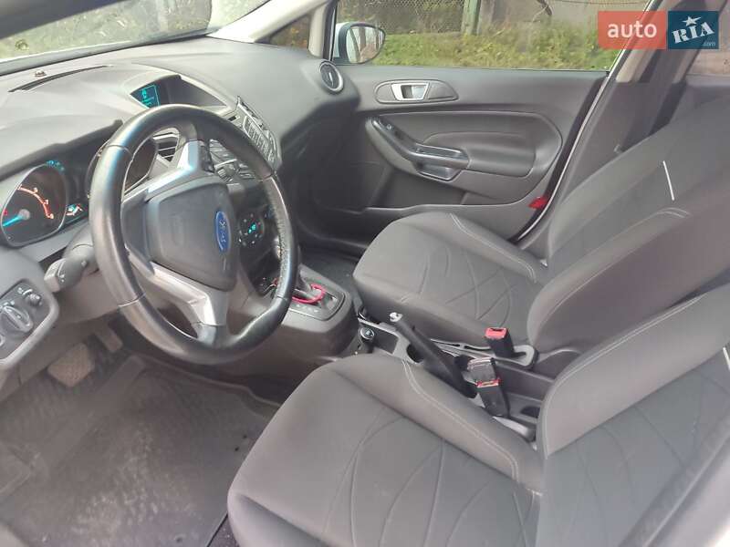 Хетчбек Ford Fiesta 2013 в Києві фото 7 Хетчбек Ford Fiesta 2013 в Києві