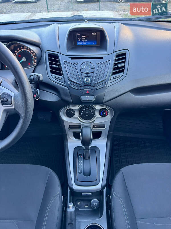 Хэтчбек Ford Fiesta 2018 в Киеве фото 32 Хэтчбек Ford Fiesta 2018 в Киеве