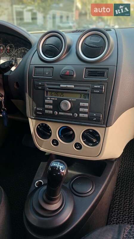 Хетчбек Ford Fiesta 2006 в Одесі фото 7 Хетчбек Ford Fiesta 2006 в Одесі