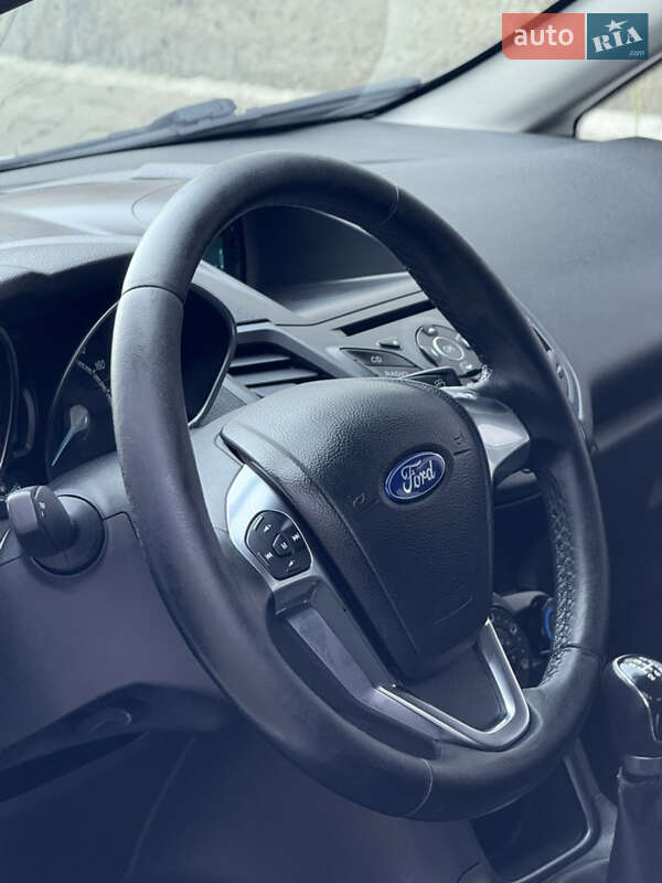 Хэтчбек Ford Fiesta 2016 в Львове фото 17 Хэтчбек Ford Fiesta 2016 в Львове