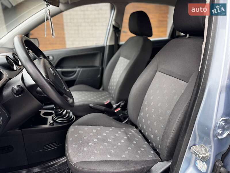 Хэтчбек Ford Fiesta 2005 в Ивано-Франковске фото 29 Хэтчбек Ford Fiesta 2005 в Ивано-Франковске