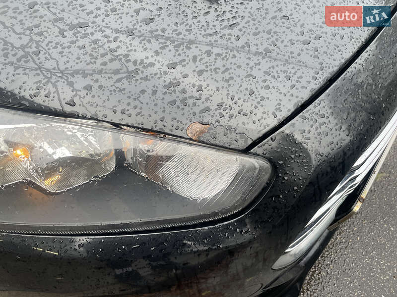 Хетчбек Ford Fiesta 2016 в Києві