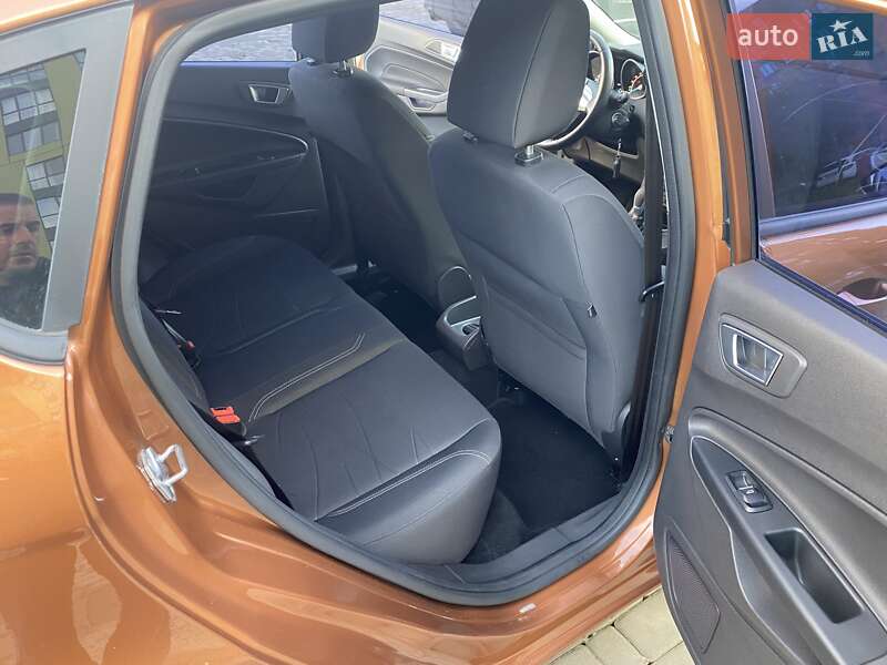 Хэтчбек Ford Fiesta 2015 в Ровно фото 2 Хэтчбек Ford Fiesta 2015 в Ровно