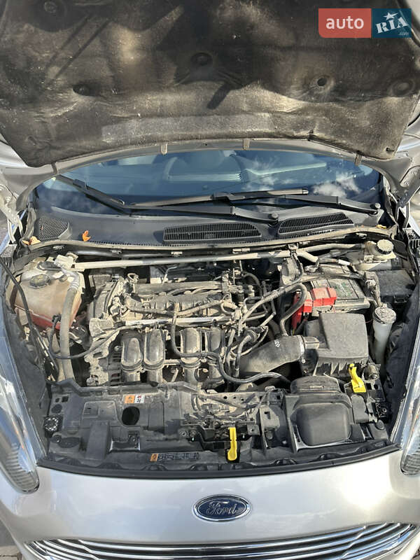 Седан Ford Fiesta 2013 в Городке